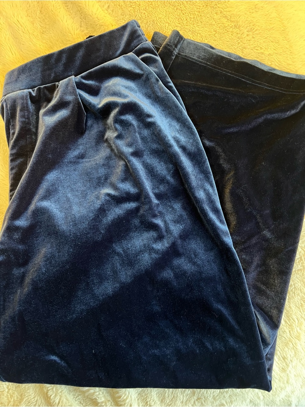 Land’s End Blue Velvet Pull-On Wide-leg Trousers with Pockets